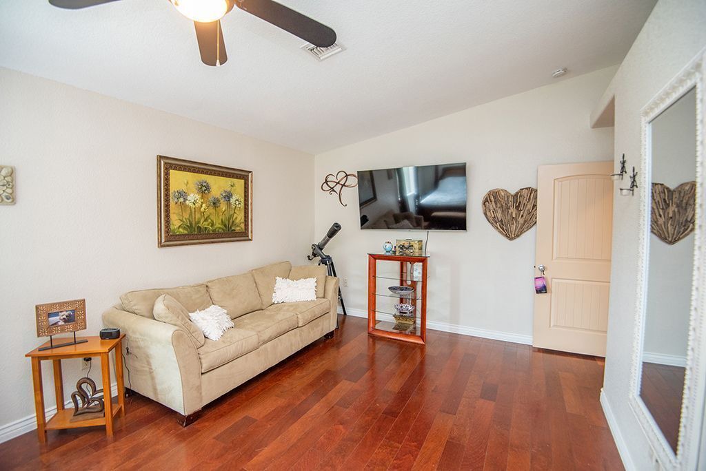 Photo of Livingroom in Fortuna Foothills