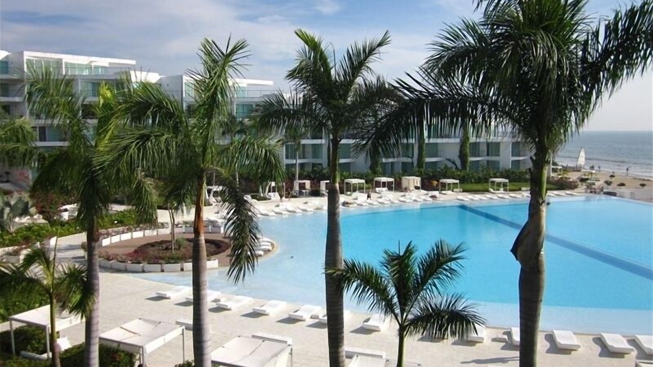 Photo of Patio Balcony in Flamingos