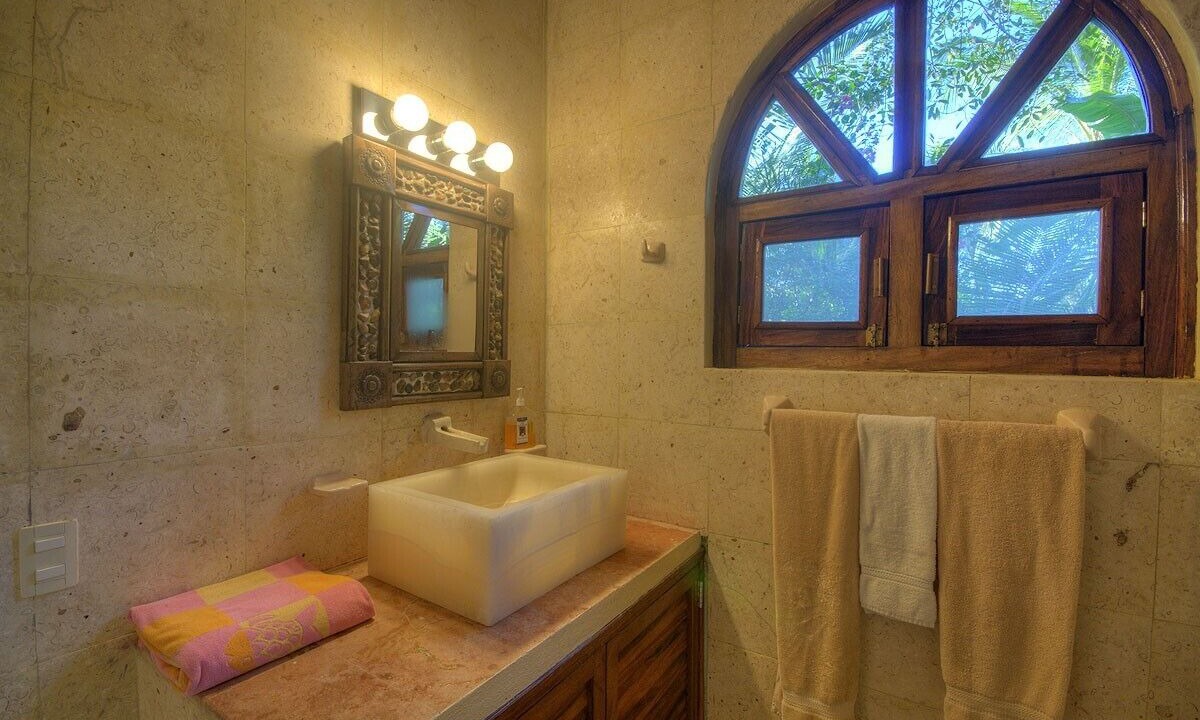 Photo of Bathroom in Platanitos