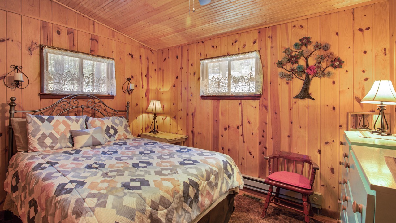 Photo of Bedroom in Woodland Park