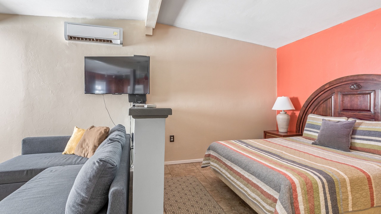 Photo of Bedroom in Peter Howell