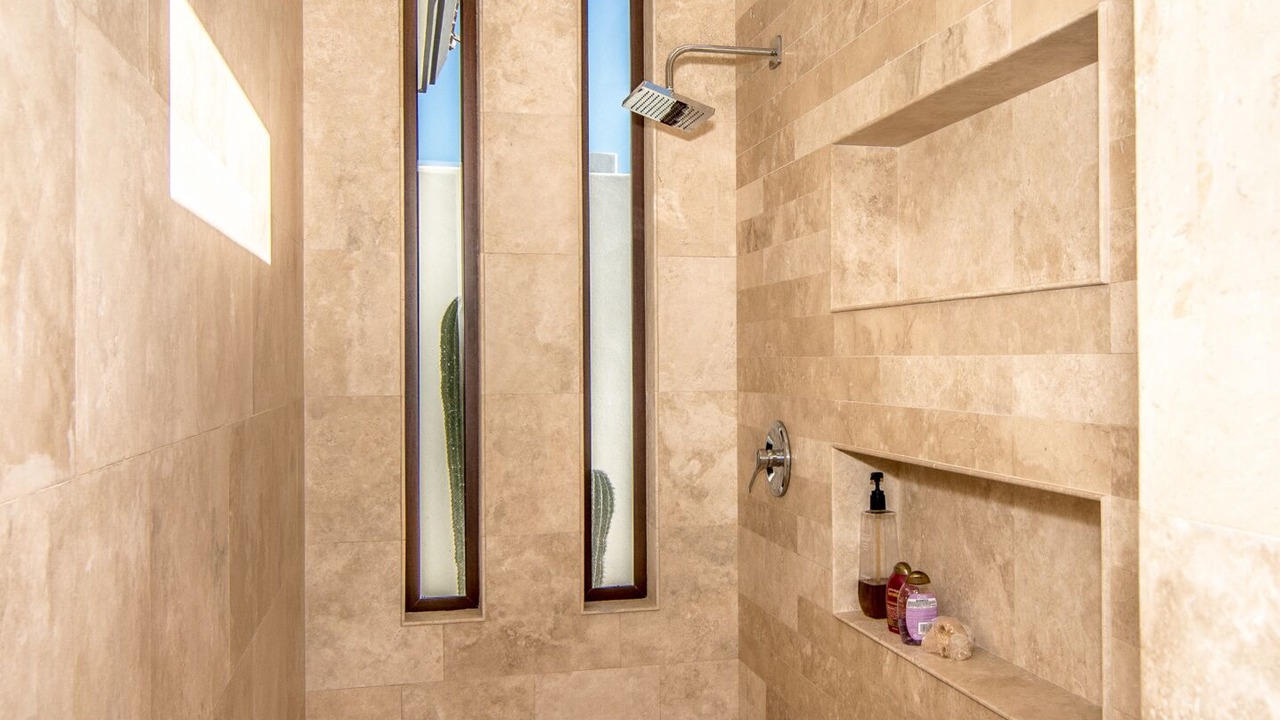 Photo of Bathroom in Buzzards