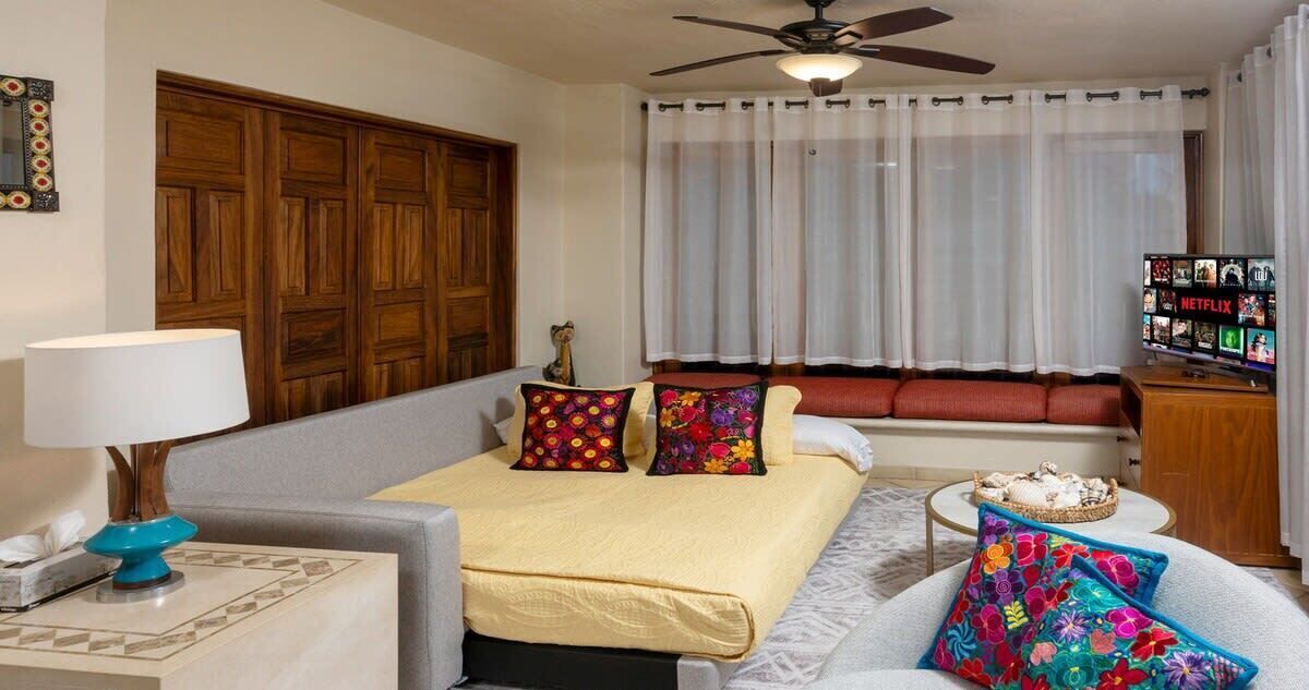 Photo of Bedroom in South Shore Hotel Area