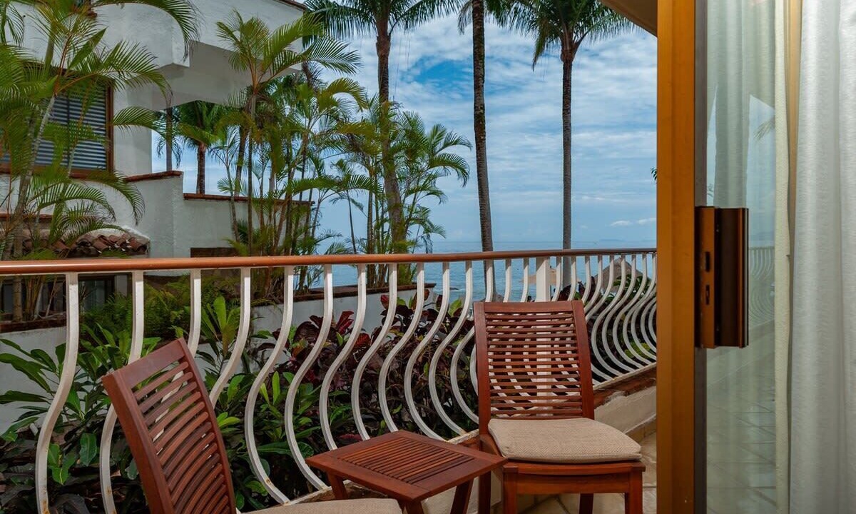 Photo of Patio Balcony in South Shore Hotel Area
