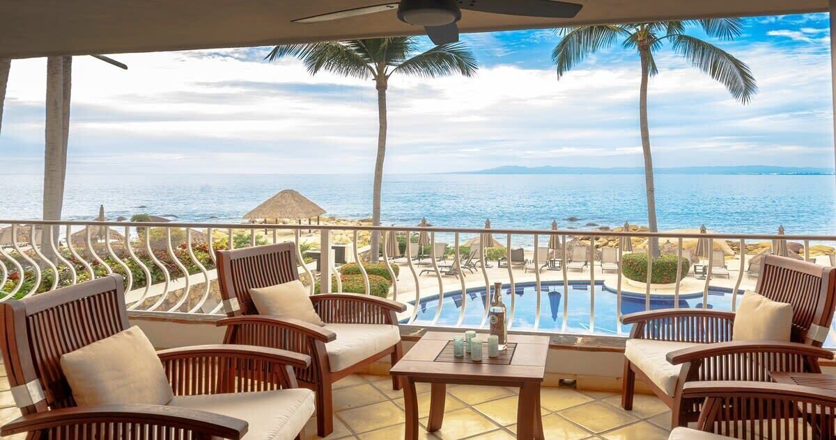 Photo of Patio Balcony in South Shore Hotel Area