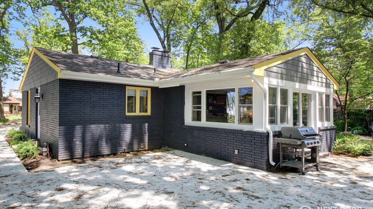 Photo of Outdoor in Wooded Estates
