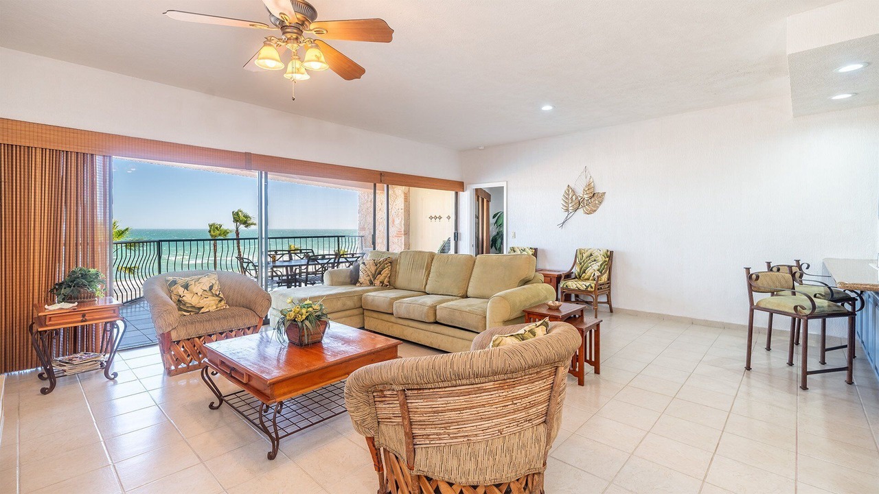 Photo of Livingroom in Sandy Beach