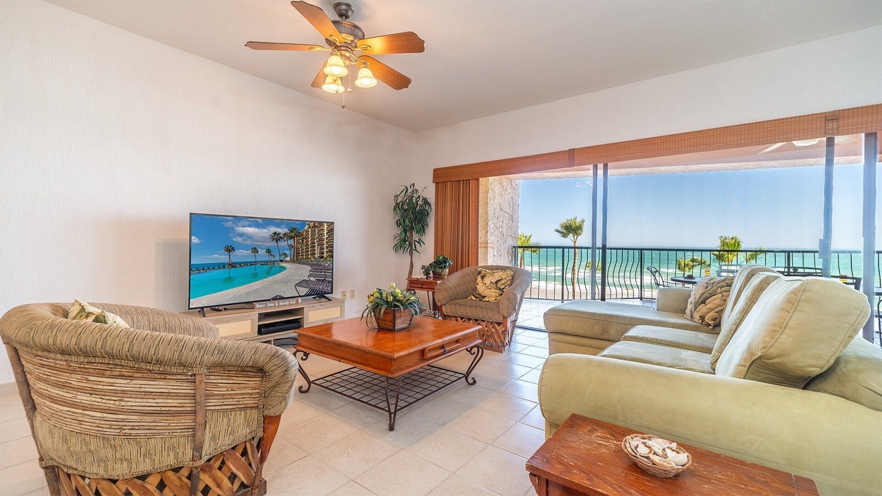 Photo of Livingroom in Sandy Beach