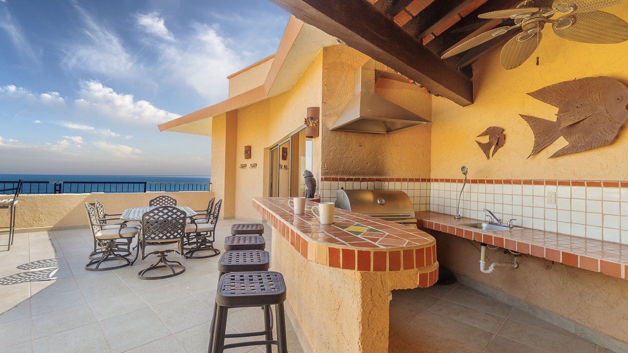 Photo of Patio Balcony in Sandy Beach