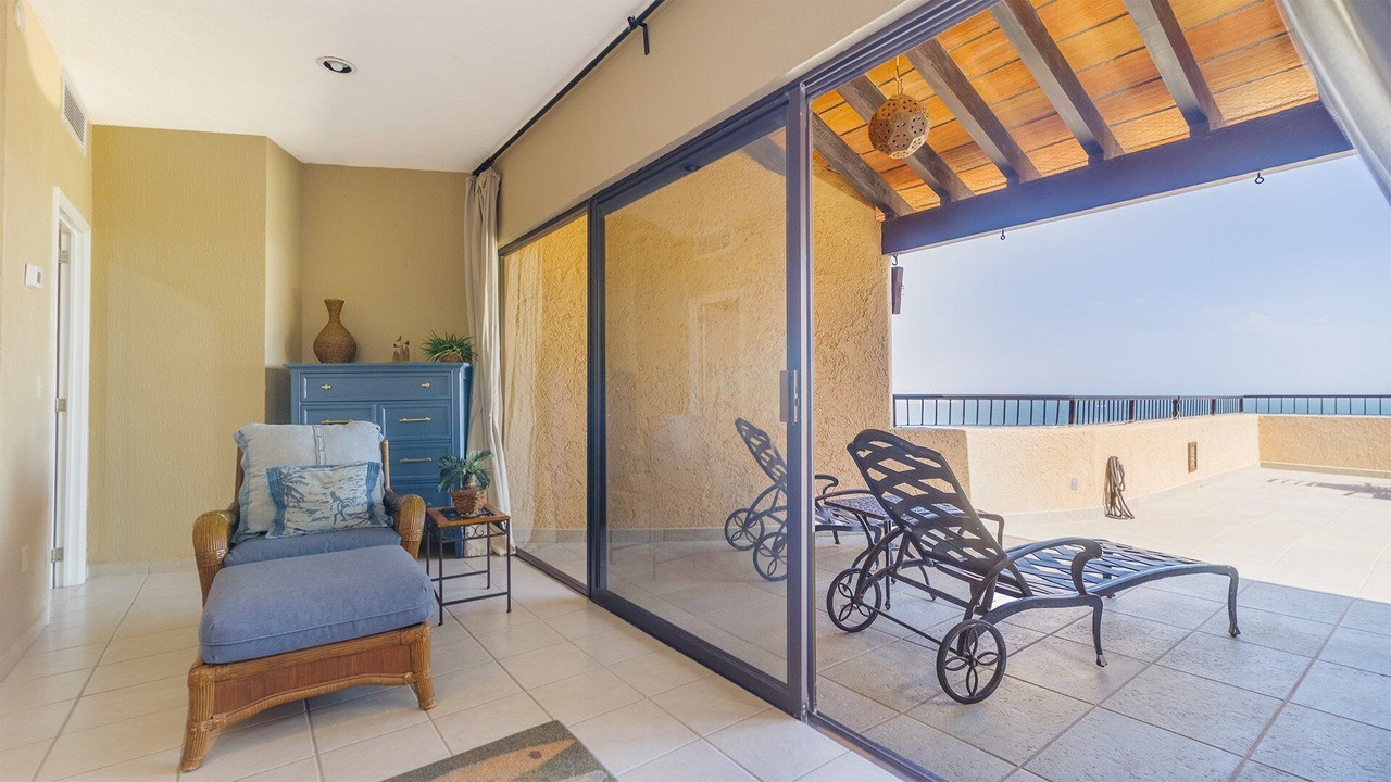 Photo of Patio Balcony in Sandy Beach