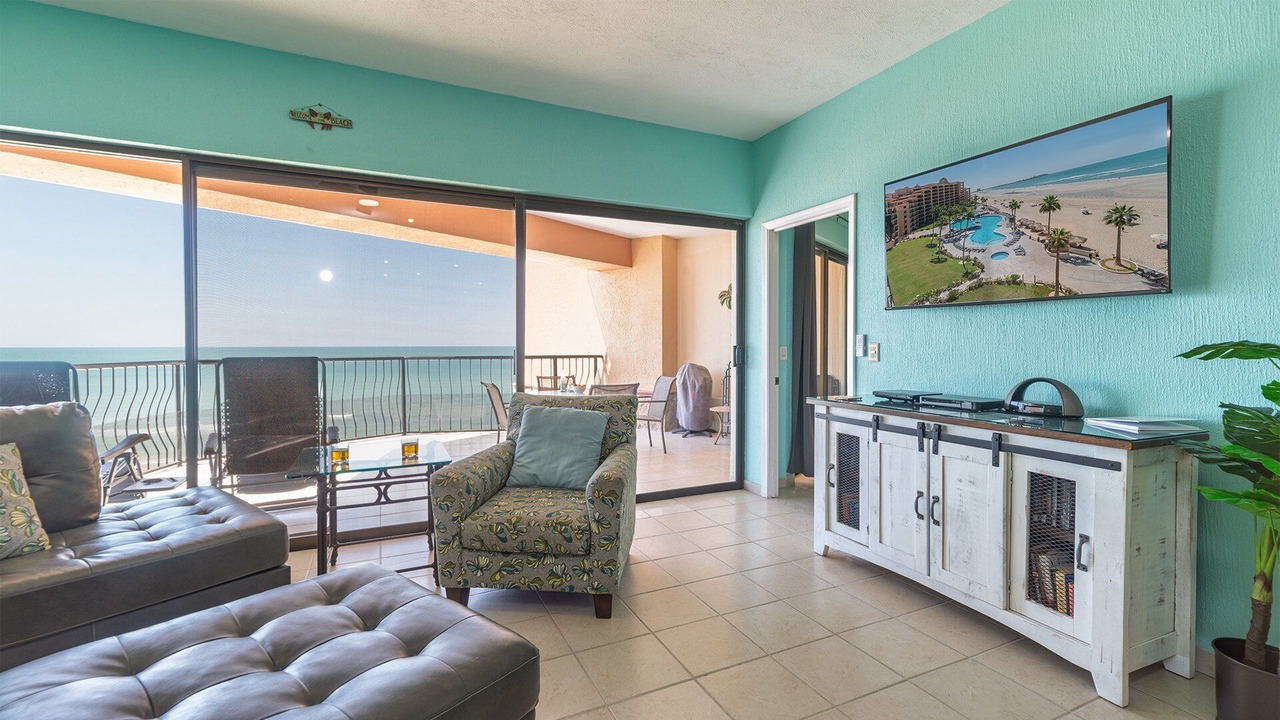 Photo of Livingroom in Sandy Beach