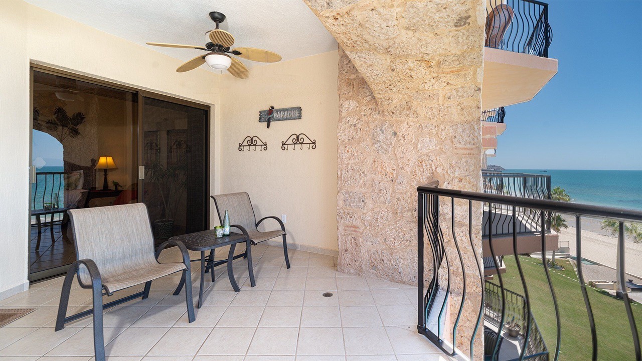 Photo of Patio Balcony in Sandy Beach