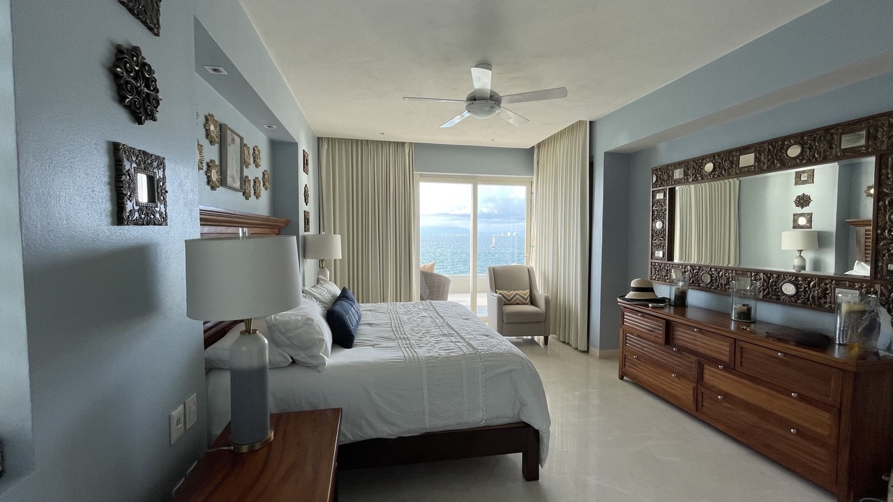 Photo of Bedroom in South Shore Hotel Area