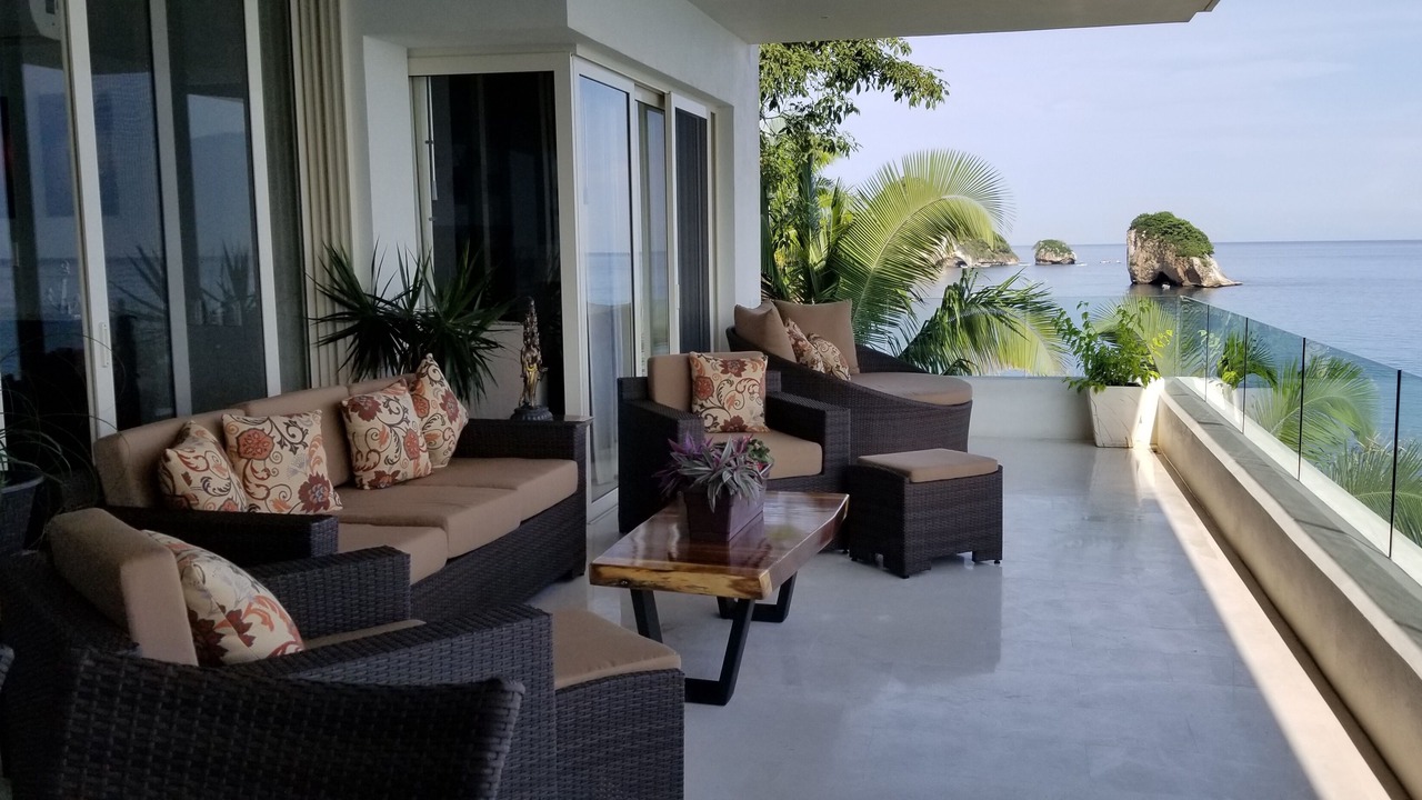 Photo of Patio Balcony in South Shore Hotel Area