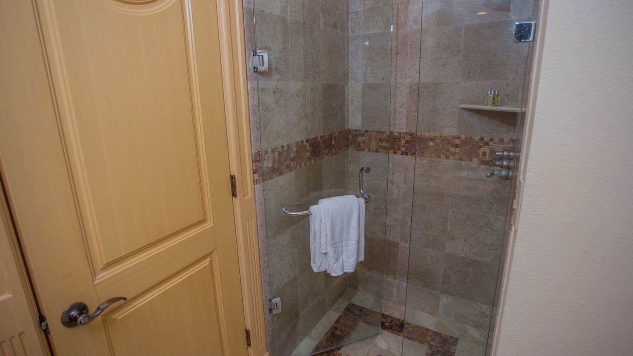 Photo of Bathroom in Flamingos