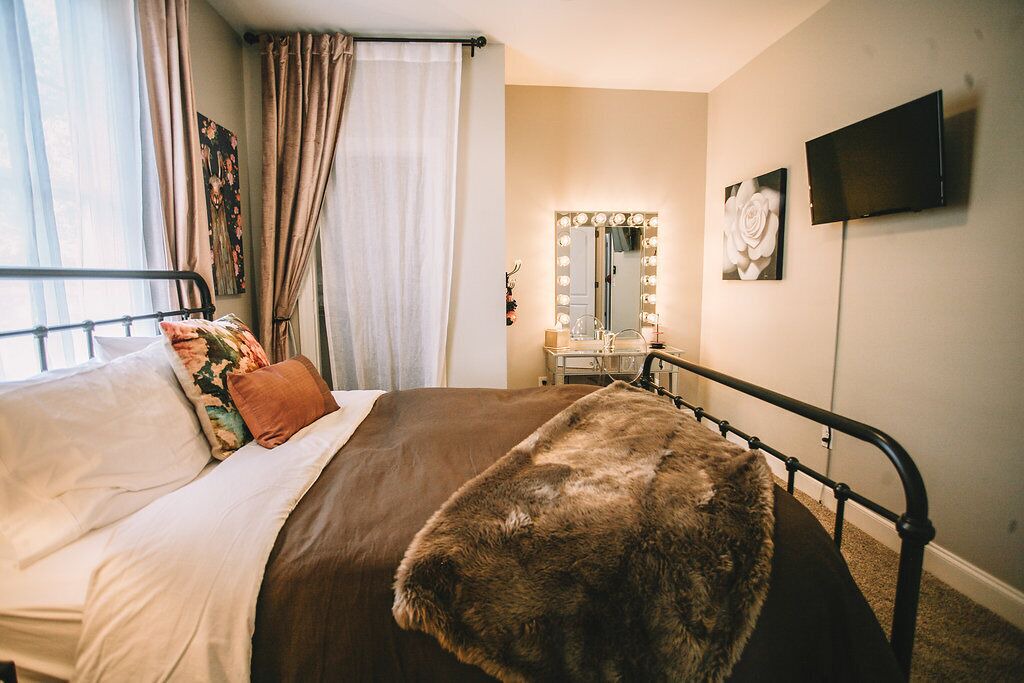 Photo of Bedroom in Historic Edgefield