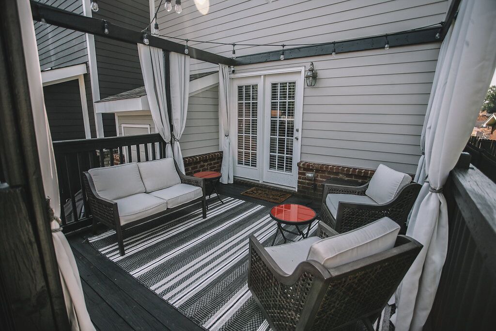 Photo of Patio Balcony in Historic Edgefield