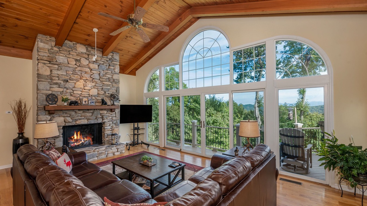 Photo of Livingroom in Laurel Park