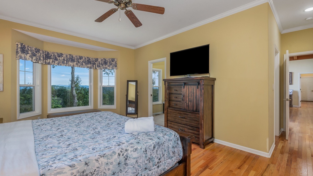 Photo of Bedroom in Laurel Park