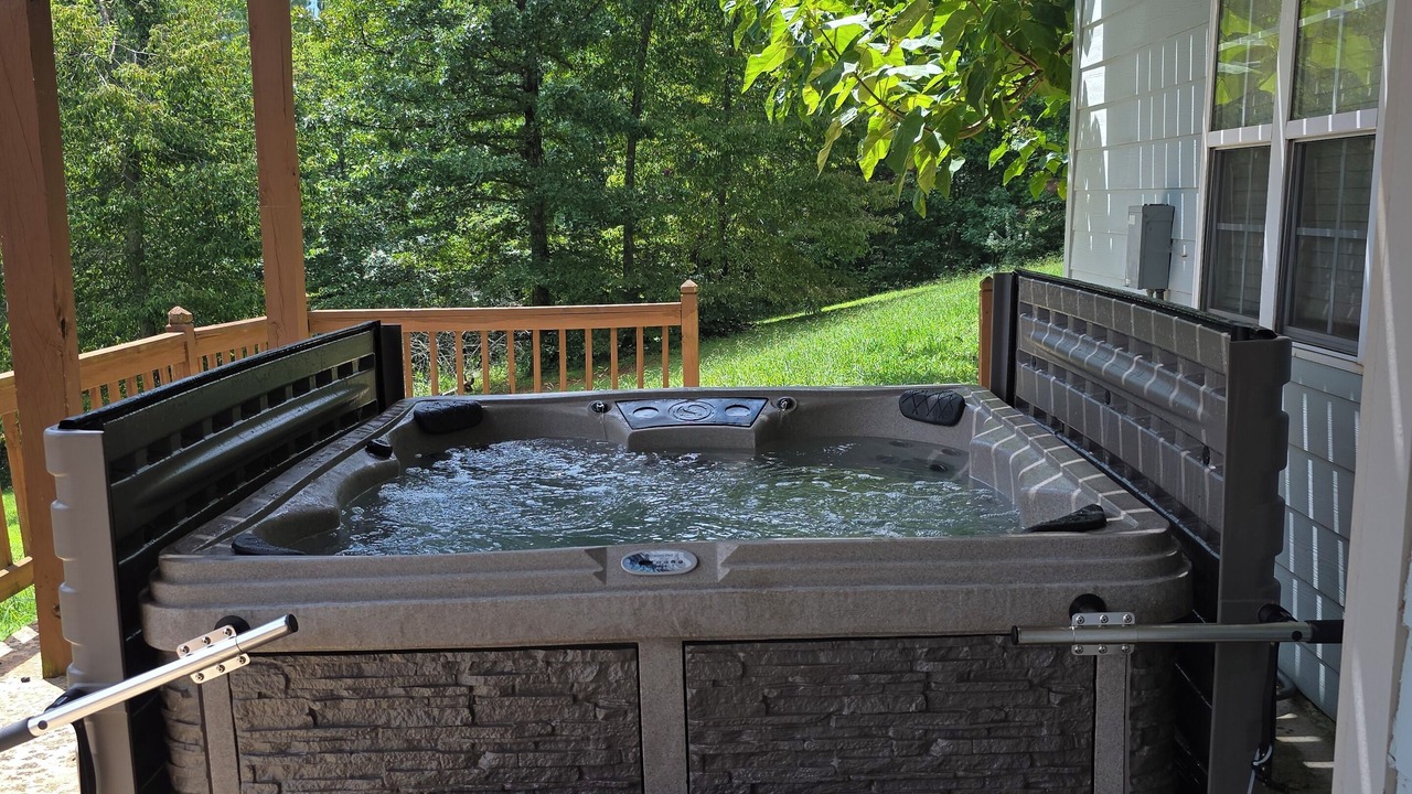 Photo of Patio Balcony in Hiawassee