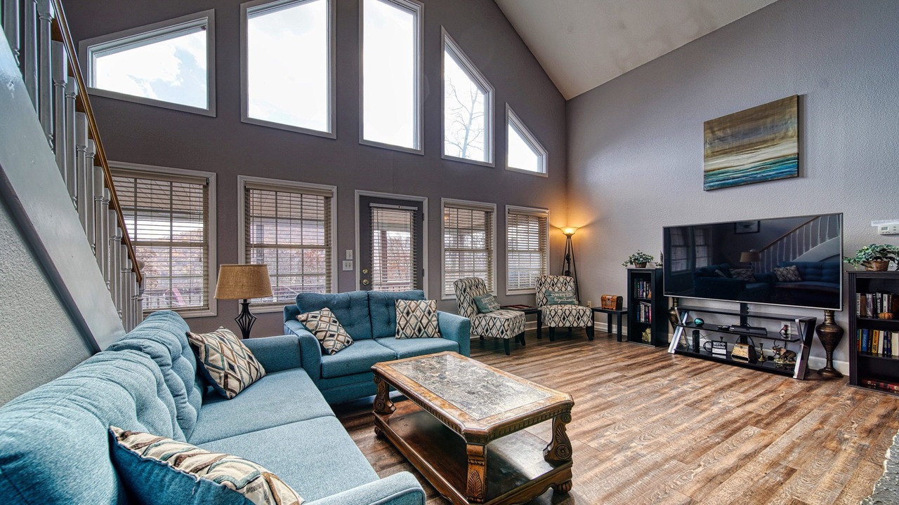 Photo of Livingroom in Hiawassee