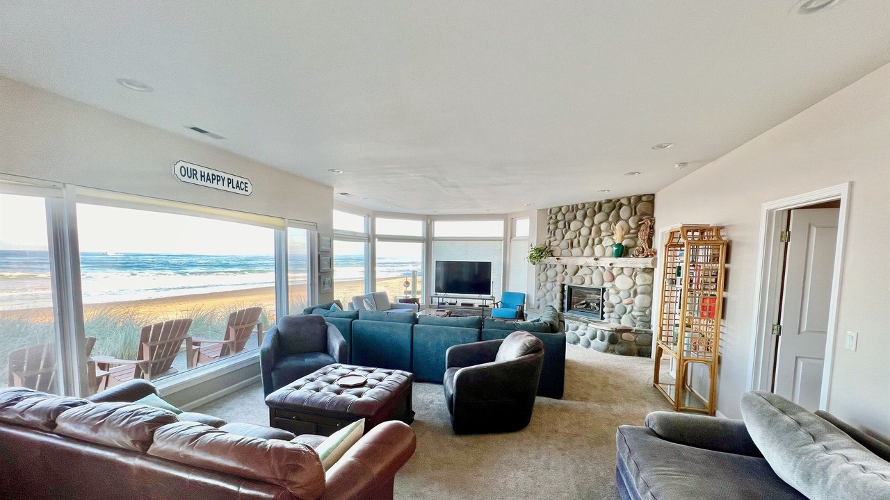 Photo of Bedroom in Neskowin