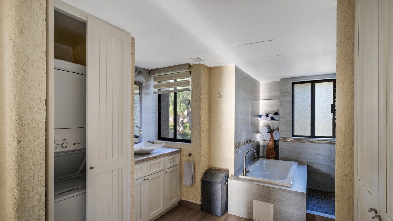 Photo of Bathroom in Cabo Bello