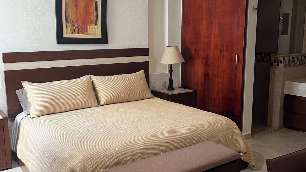 Photo of Bedroom in Romantic Zone