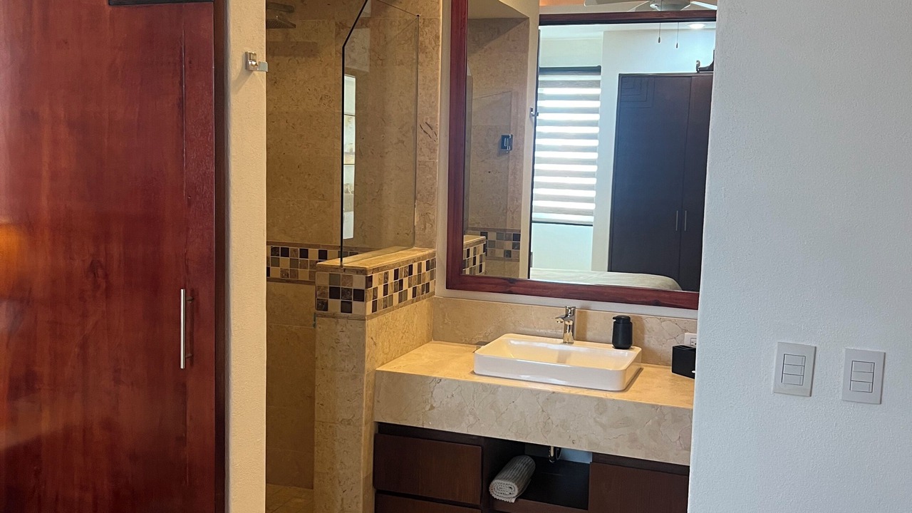 Photo of Bathroom in Romantic Zone
