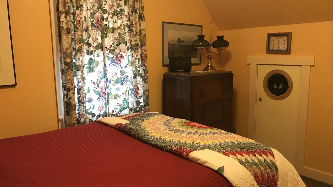 Photo of Bedroom in Corvallis