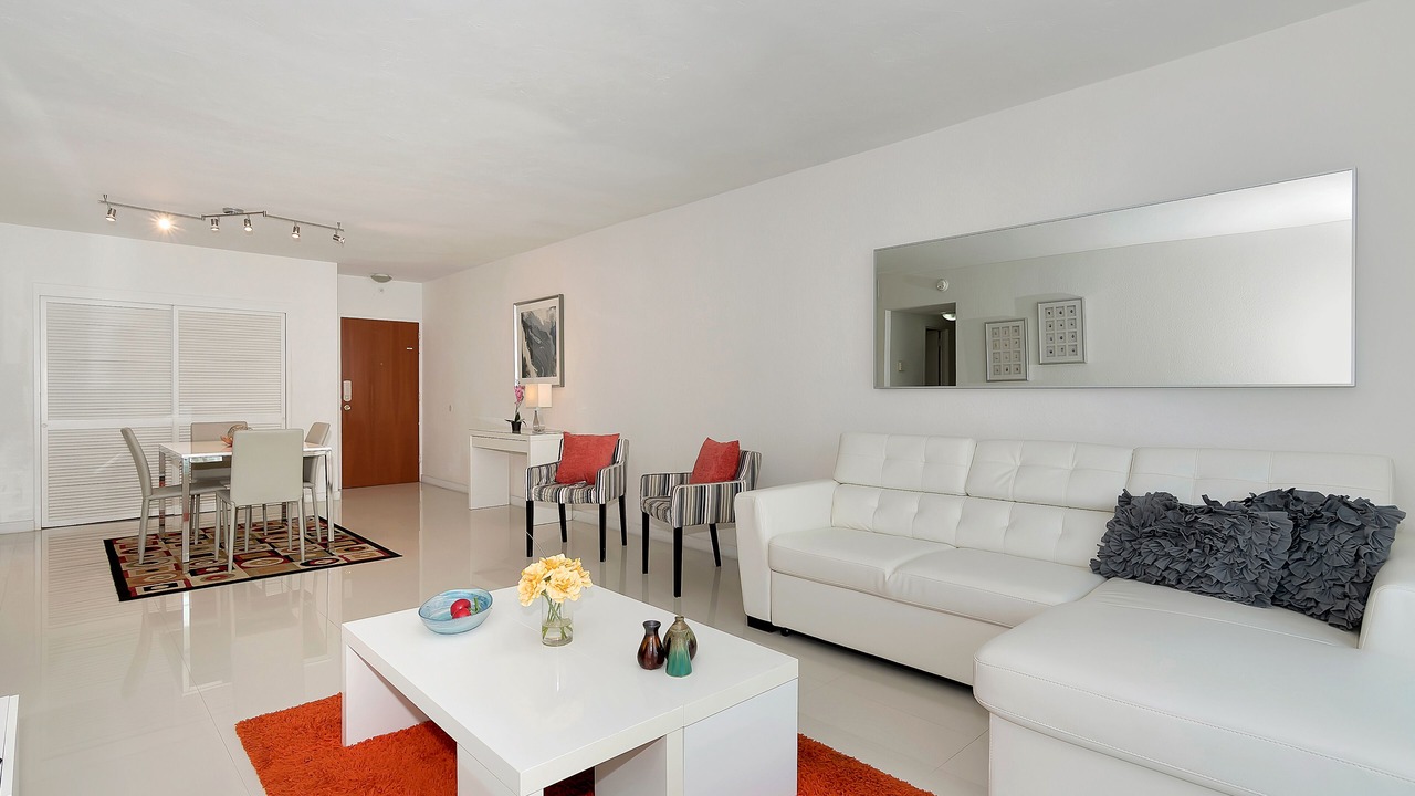 Photo of Livingroom in Hollywood South Central Beach