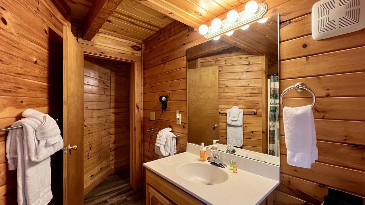 Photo of Bathroom in Sevierville