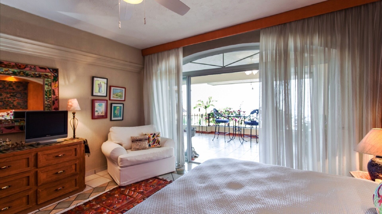 Photo of Bedroom in Romantic Zone