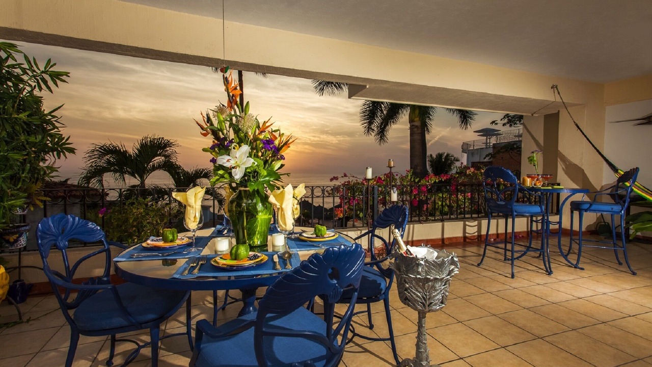 Photo of Outdoor in Romantic Zone