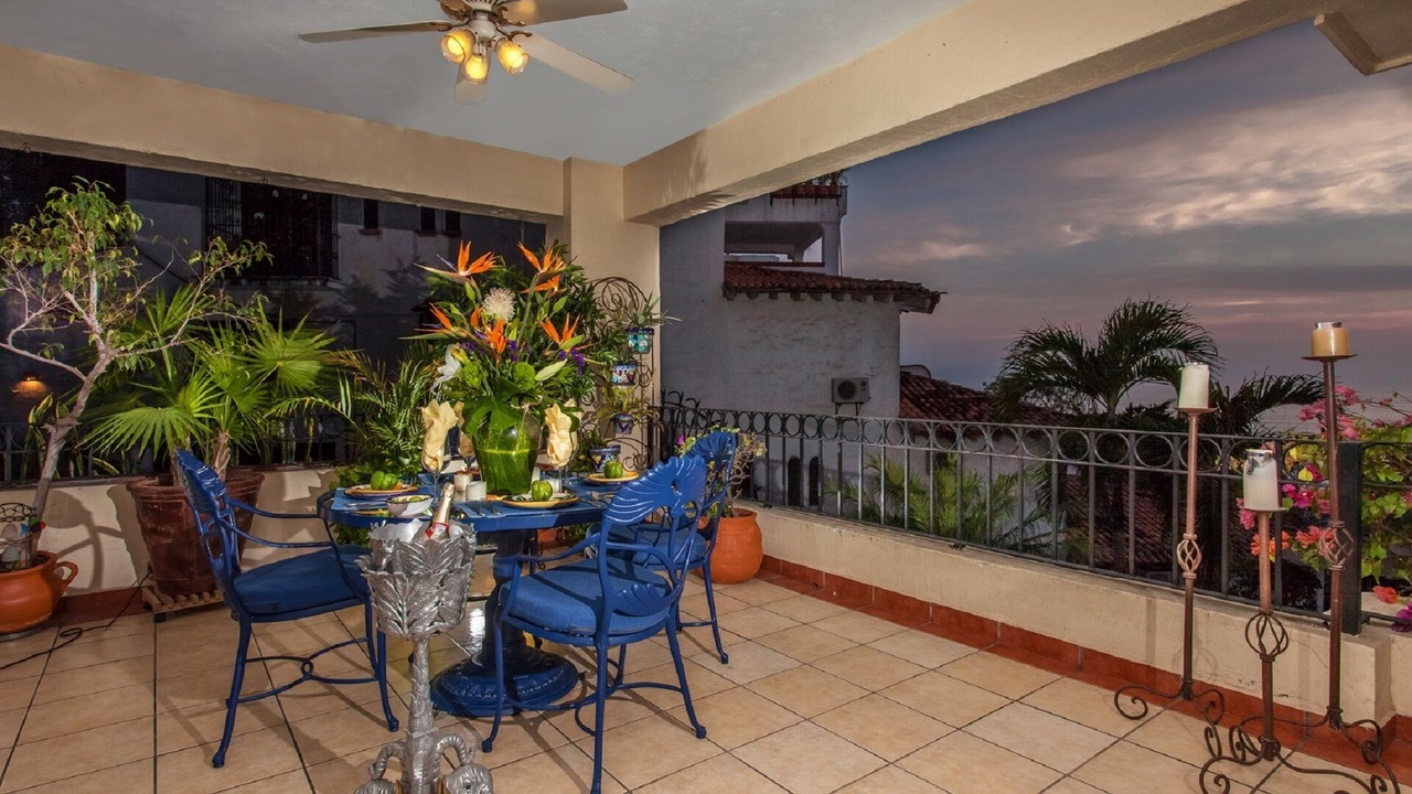 Photo of Outdoor in Romantic Zone