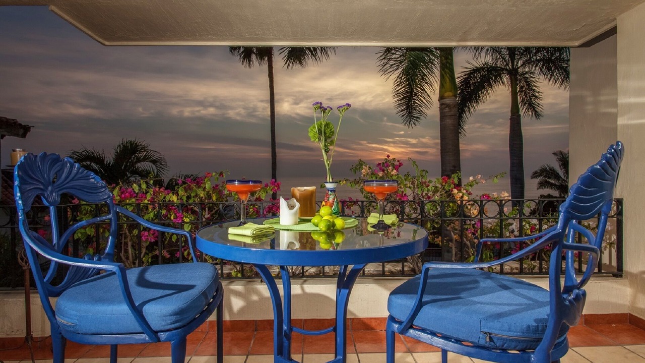 Photo of Outdoor in Romantic Zone