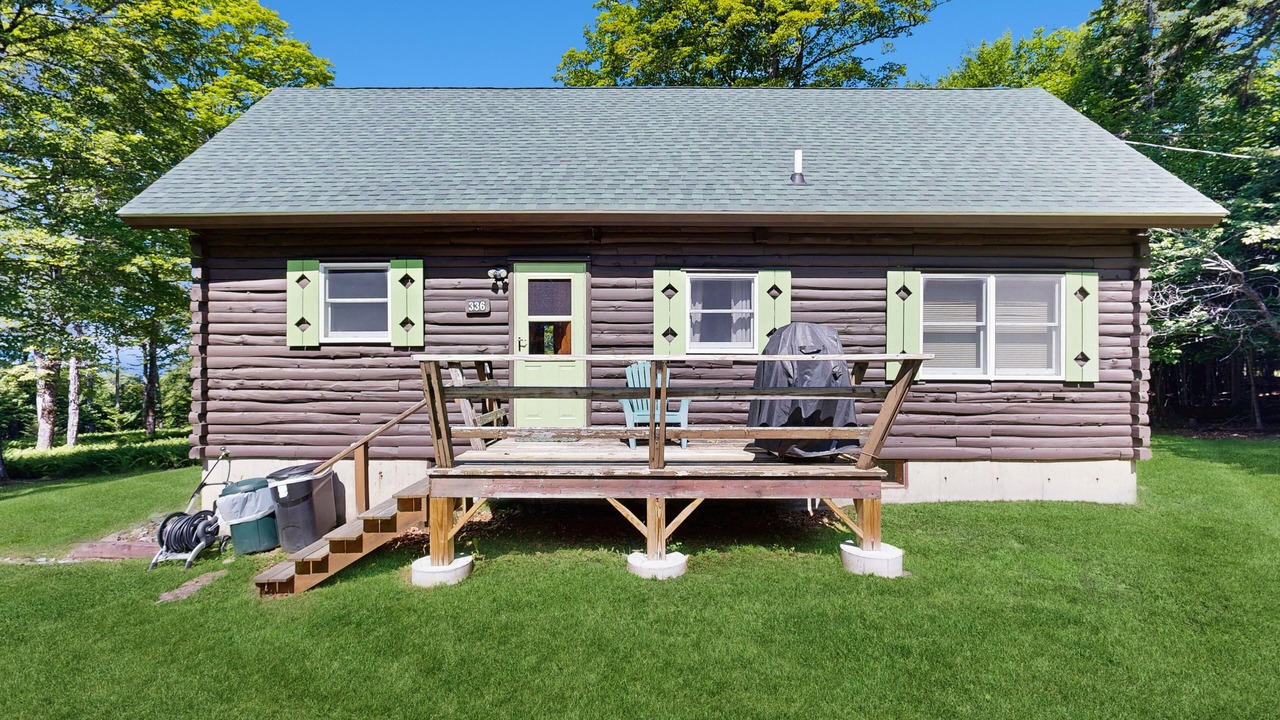 Photo of Patio Balcony in Beaver Cove