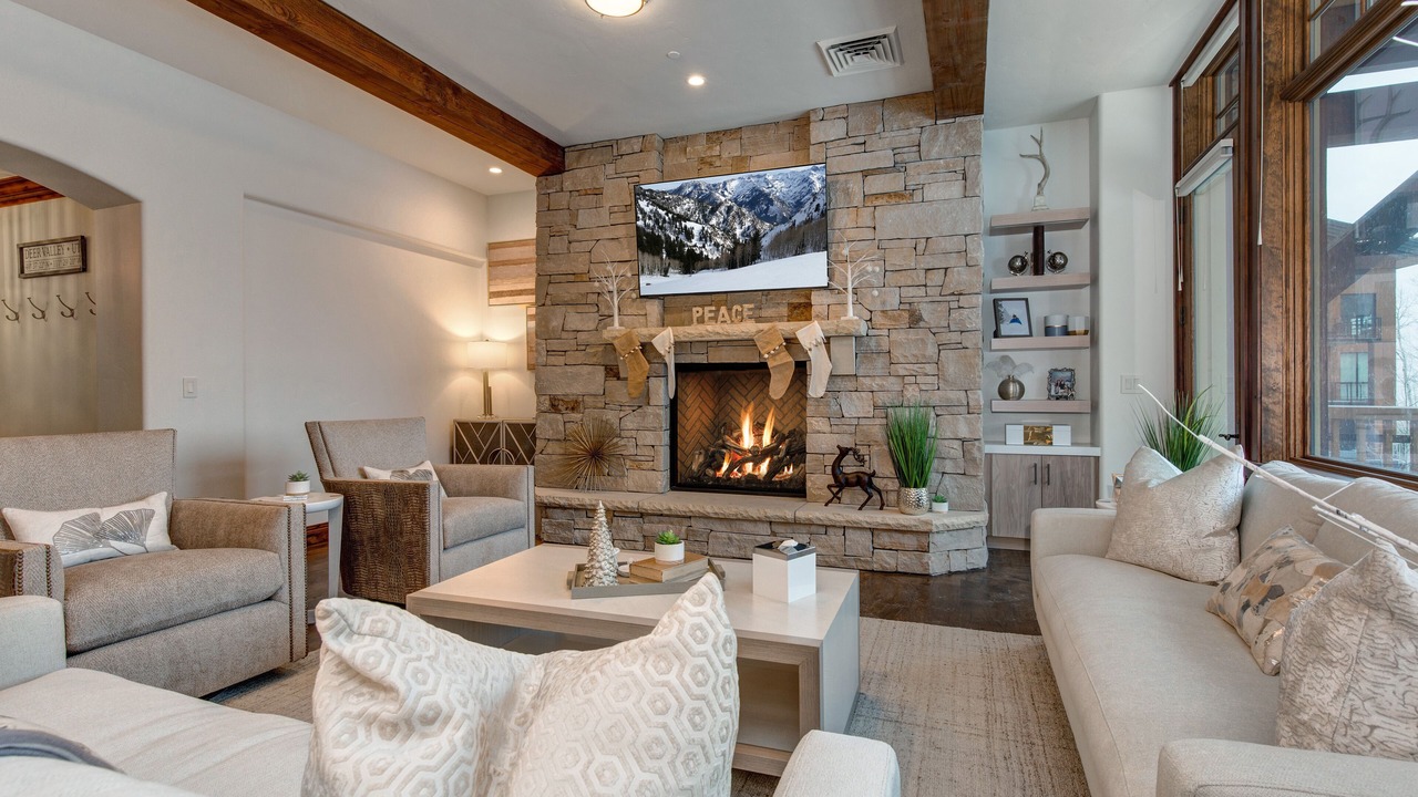 Photo of Livingroom in Empire Pass