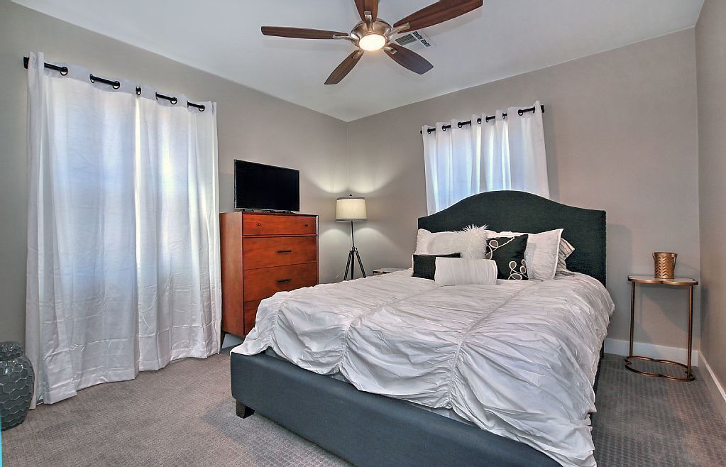 Photo of Bedroom in Pierson Place Historic District
