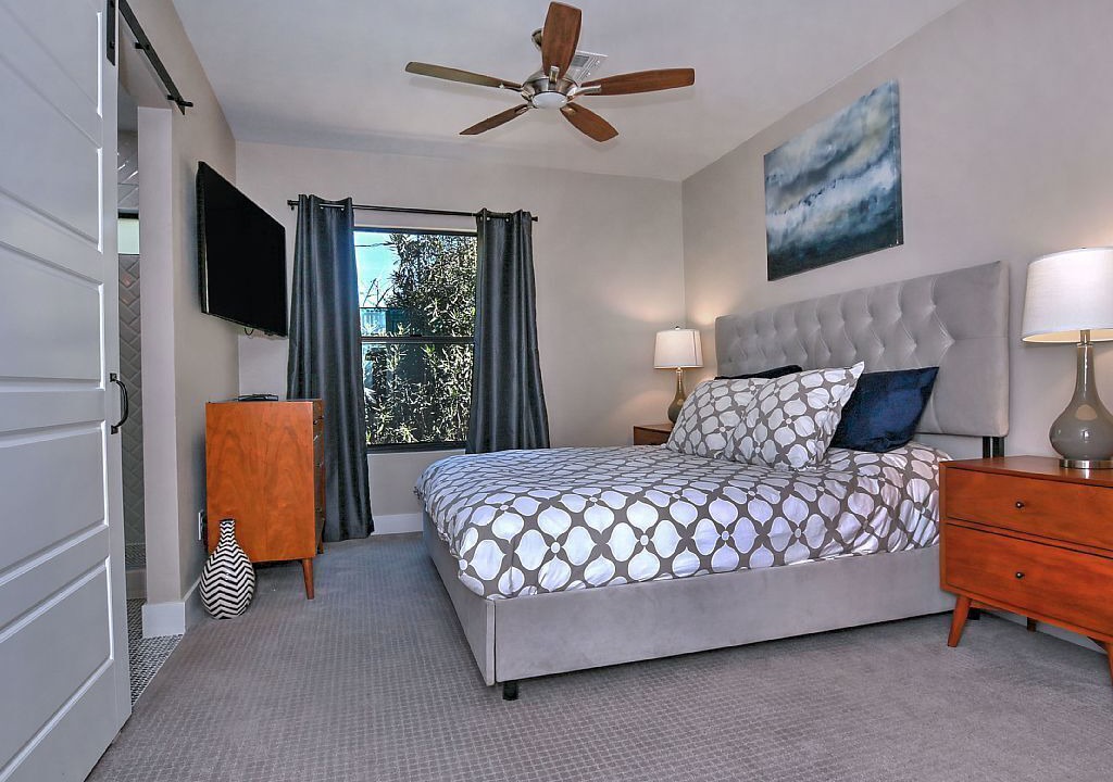 Photo of Bedroom in Pierson Place Historic District
