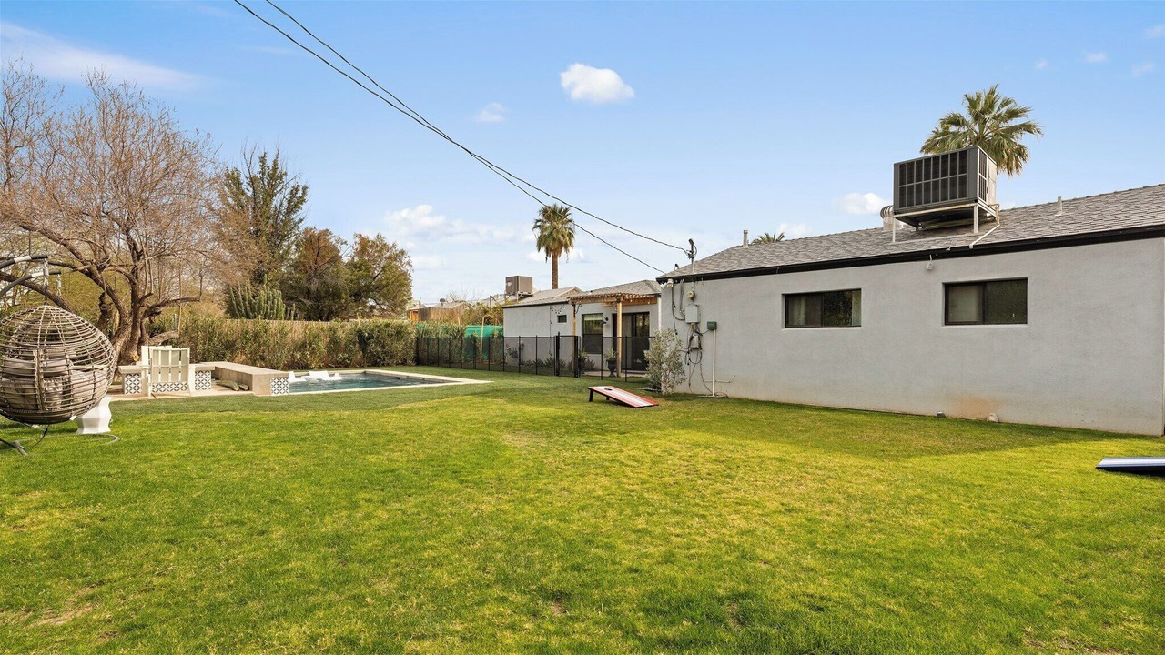 Photo of Outdoor in Pierson Place Historic District