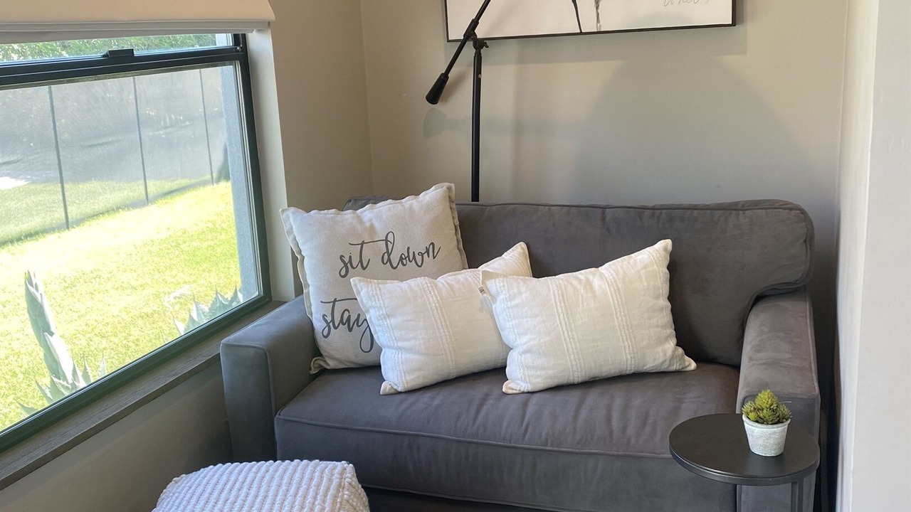 Photo of Livingroom in Pierson Place Historic District