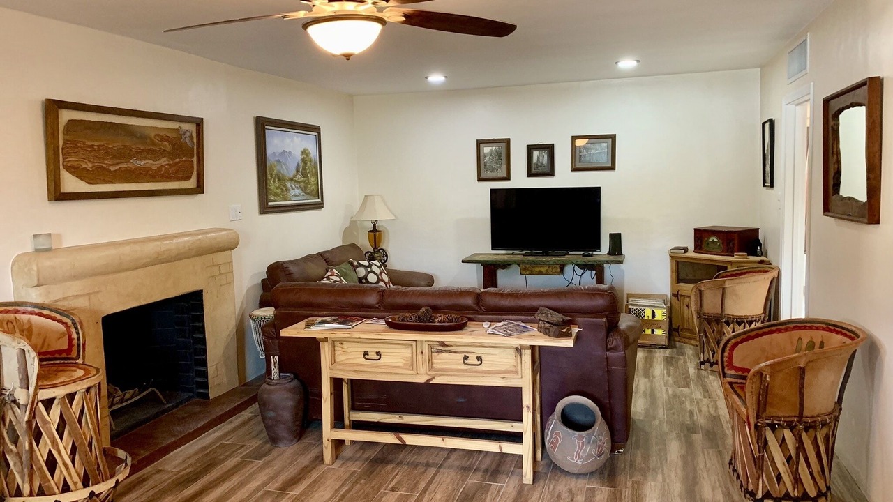 Photo of Livingroom in The Garden District