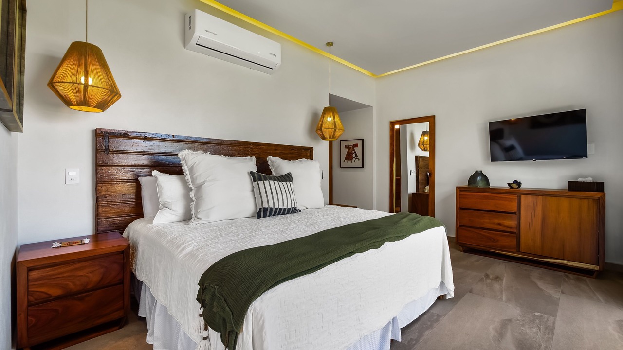 Photo of Bedroom in South Shore Hotel Area