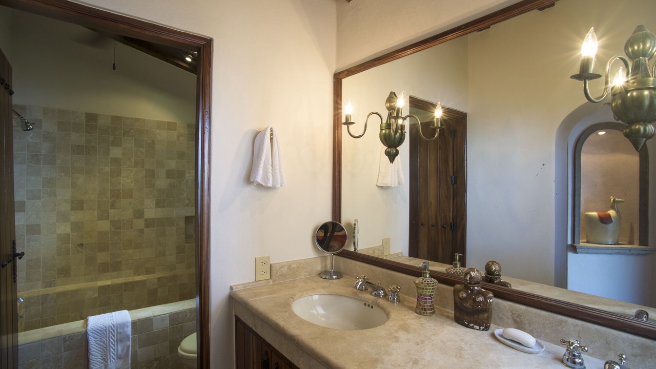 Photo of Bathroom in South Shore Hotel Area