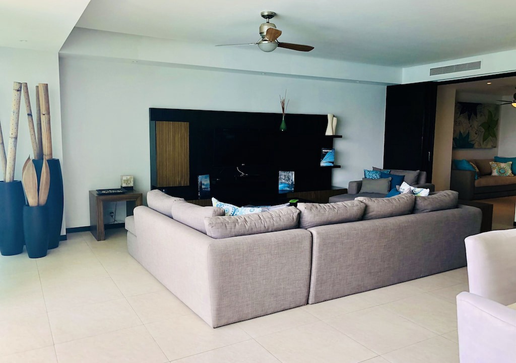 Photo of Livingroom in North Hotel Zone