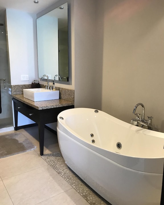 Photo of Bathroom in North Hotel Zone