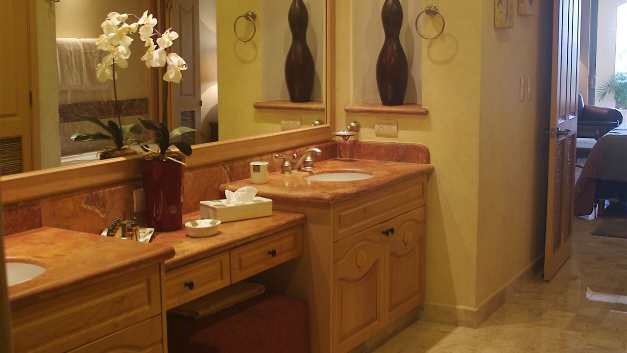 Photo of Bathroom in Flamingos