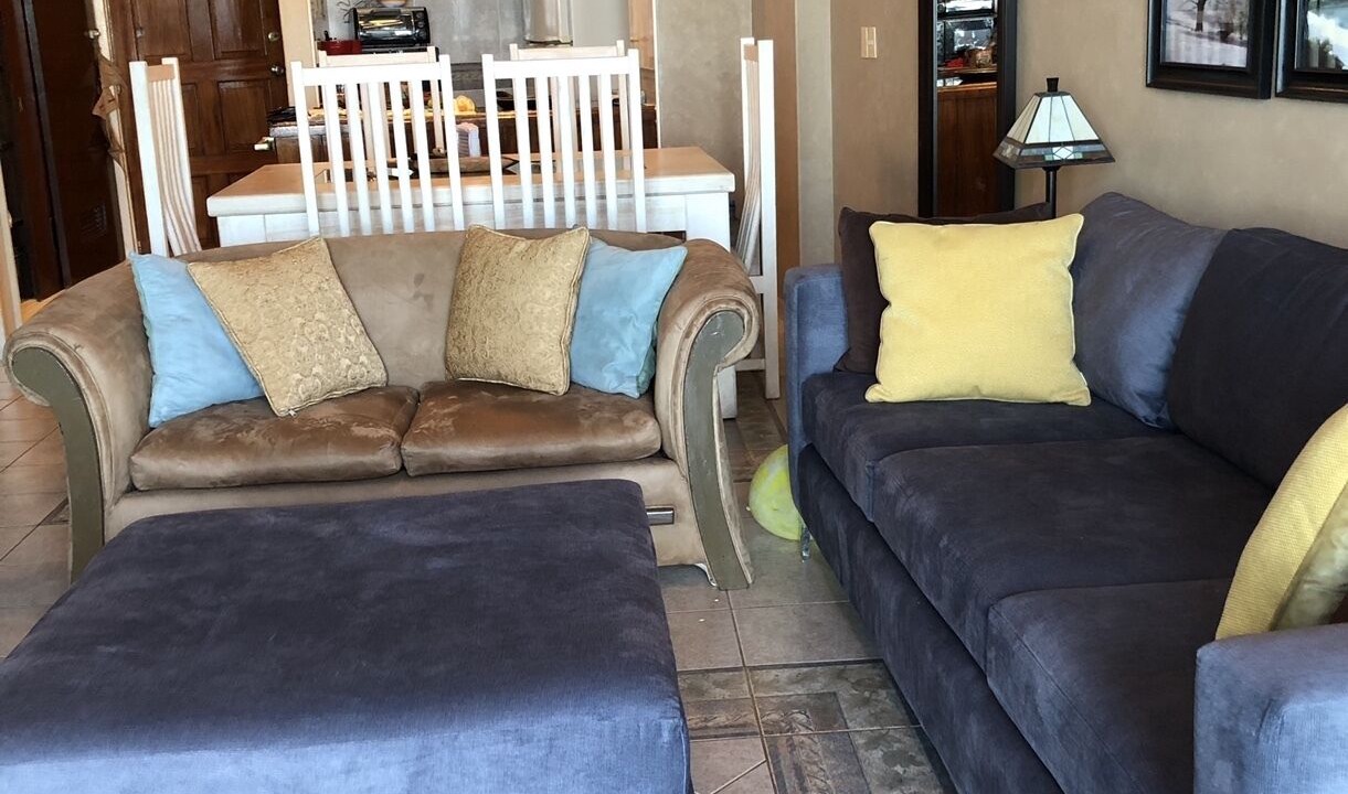 Photo of Livingroom in South Shore Hotel Area