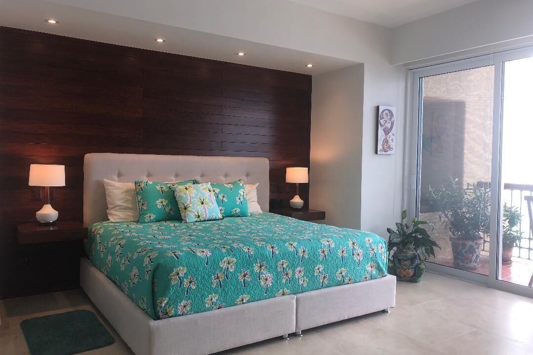 Photo of Bedroom in South Shore Hotel Area